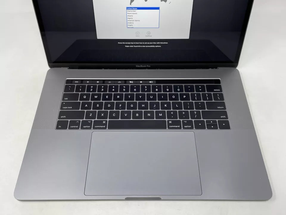 MacBook Pro de 15 pulgadas con barra táctil gris espacial 2017