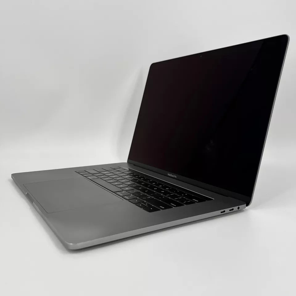 MacBook Pro de 15 pulgadas con barra táctil gris espacial 2018