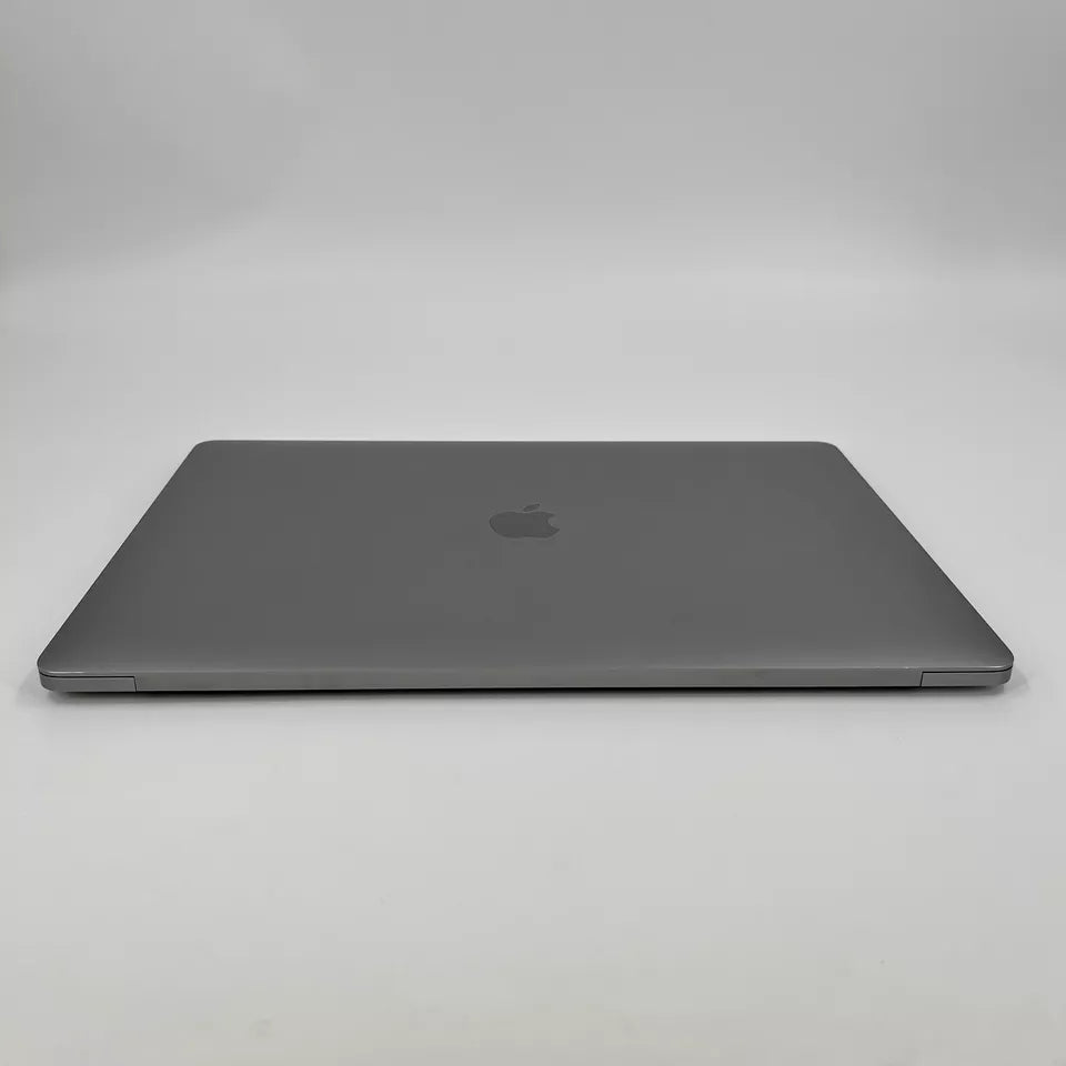 MacBook Pro de 15 pulgadas con barra táctil gris espacial 2018